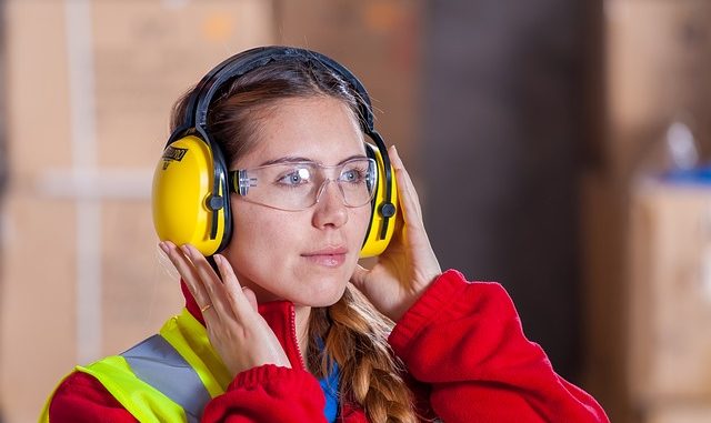 https://pixabay.com/de/users/voltamax-60363/, Gehörschutz, Ohren https://pixabay.com/de/users/voltamax-60363/, Gehörschutz, Ohren