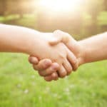 Einigung per Handschlag 167551449 - Einigung per Handschlag © underdogstudios @ fotolia.de
