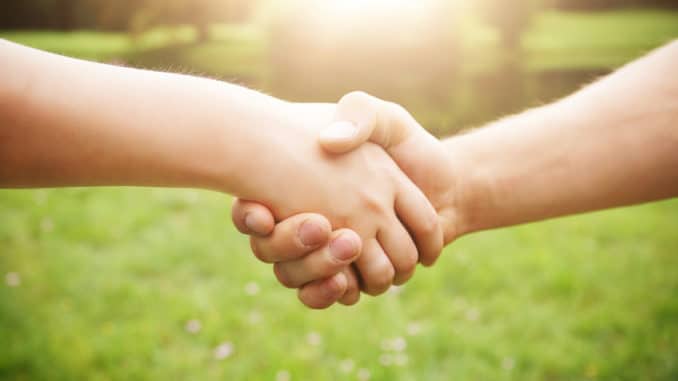 Einigung per Handschlag 167551449 - Einigung per Handschlag © underdogstudios @ fotolia.de Einigung per Handschlag 167551449 - Einigung per Handschlag © underdogstudios @ fotolia.de